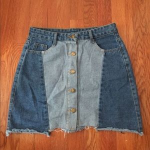 Denim skirt with unique trims